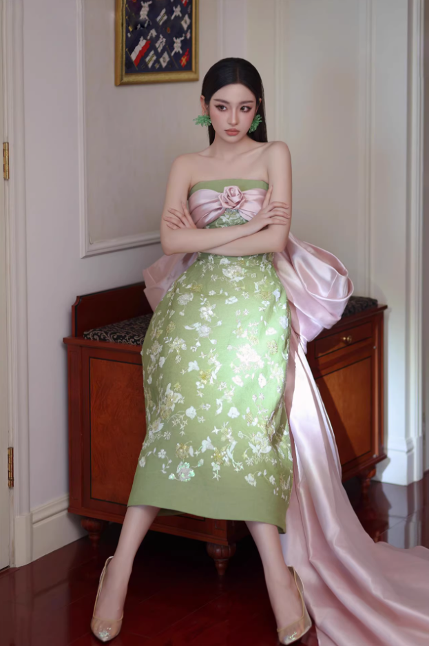 Novelty Applique Green Prom Dress With Bow Train Sequins Floral A-Line Formal Gowns AP7097