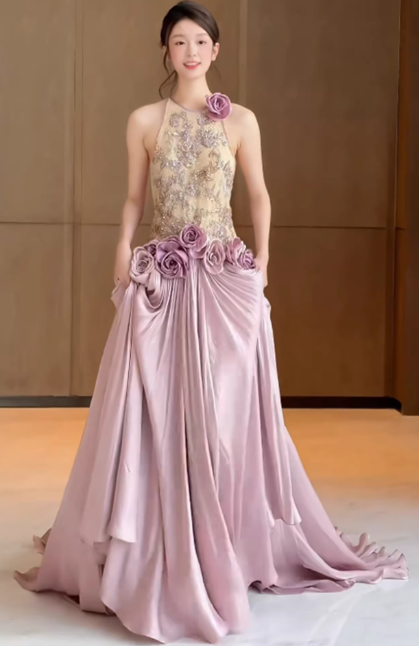 Vibrant Halter Neck A-Line Prom Dress 3D Appliques Sequins Evening Gowns AP7099
