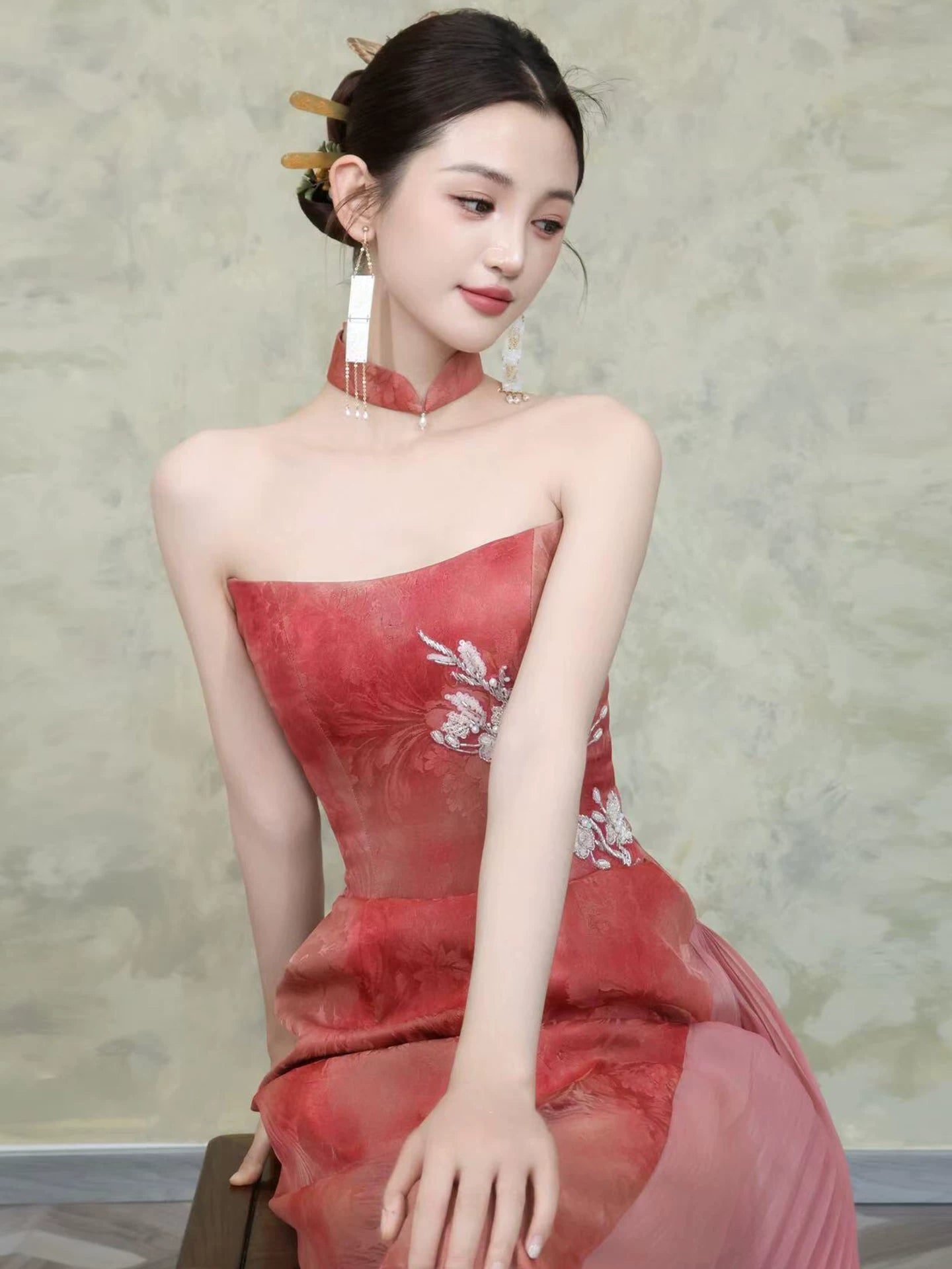 Fashionable Strapless Tulle Jacquard Prom Dress Appliques Sheath Evening Dress AP7100