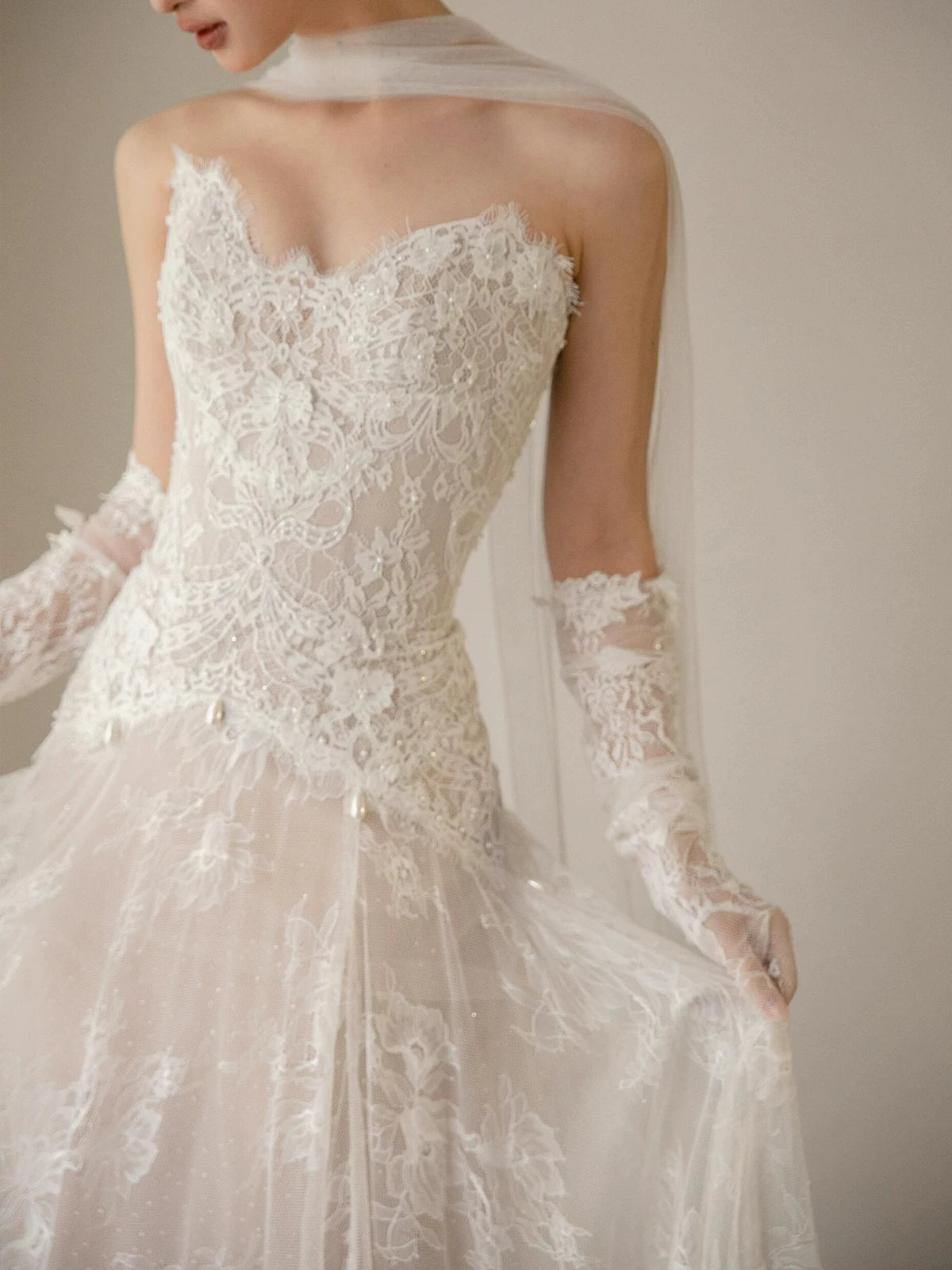 Minimalist Strapless A-Line Wedding Dress Lace Beads Bridal Outfit AP7112