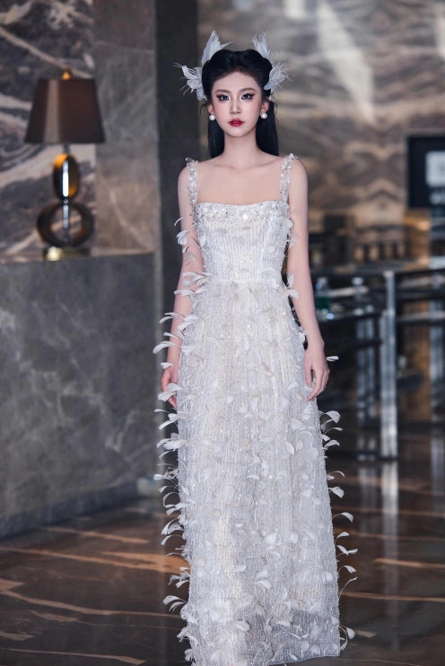 Exquisite Spaghetti Strap Feather Prom Dress White Sequins Beading A-Line Evening Dress AP7129