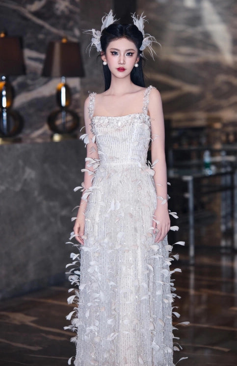 Exquisite Spaghetti Strap Feather Prom Dress White Sequins Beading A-Line Evening Dress AP7129