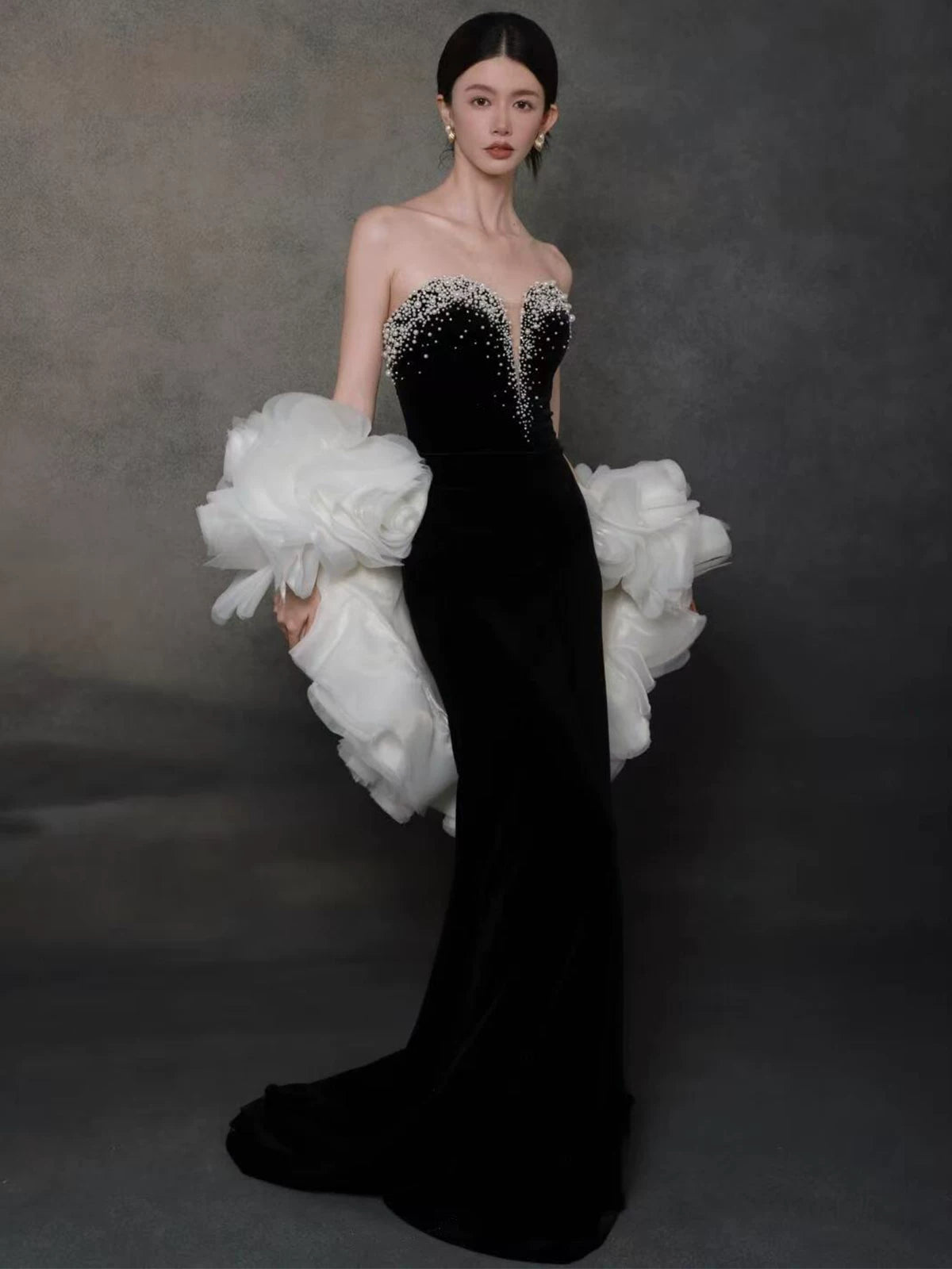Enchanting Beads Mermaid Prom Dress With Shawl Sweetheart Neck Velvet Formal Dress AP7134