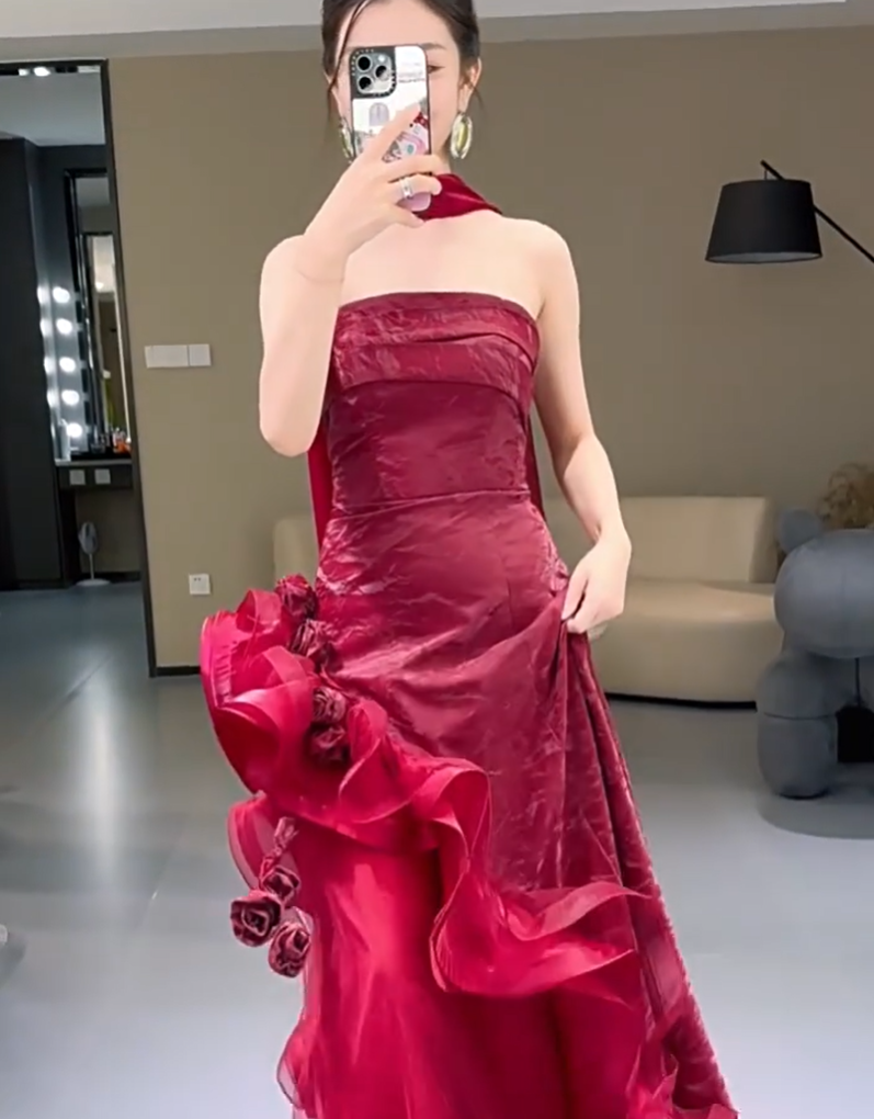 Appealing Strapless Ruffles Red Prom Dress Appliques A-Line Evening Dress With Scarf AP7138