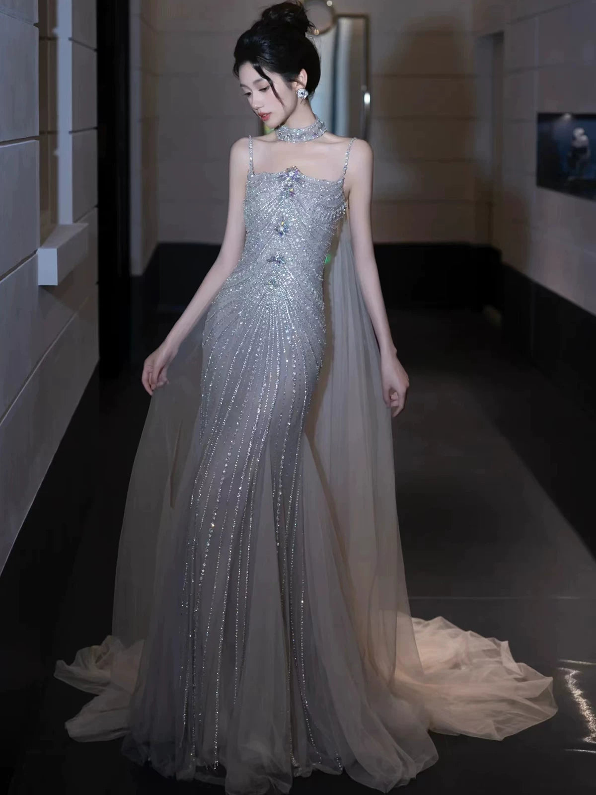 Splendid Spaghetti Strap Mermaid Grey Prom Dress Beading Sequins Tulle Evening Dress AP7140