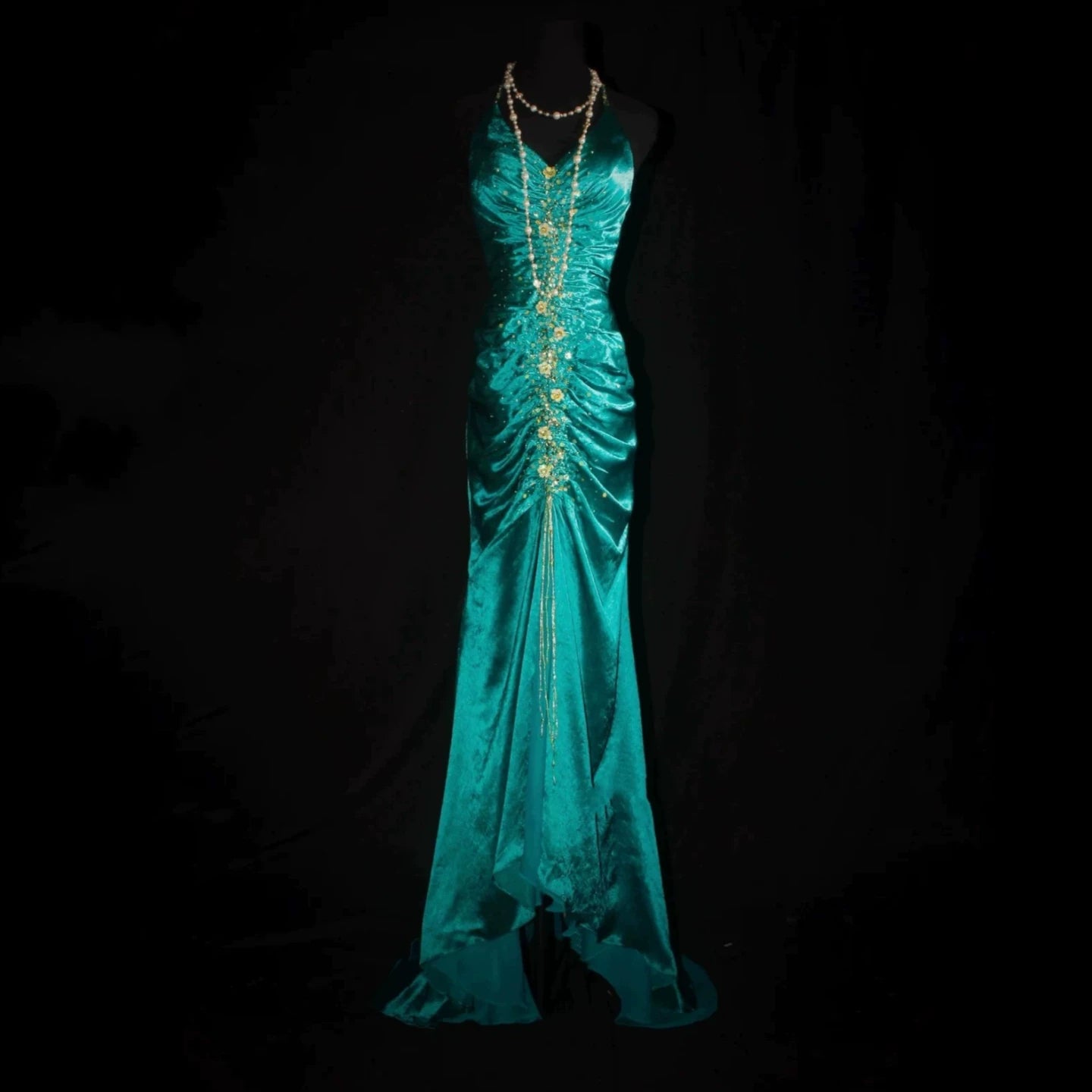 Luxury Halter Neck Pleated Green Prom Dress Sequins Mermaid Evening Dress AP7163