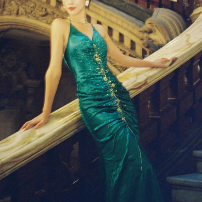 Luxury Halter Neck Pleated Green Prom Dress Sequins Mermaid Evening Dress AP7163