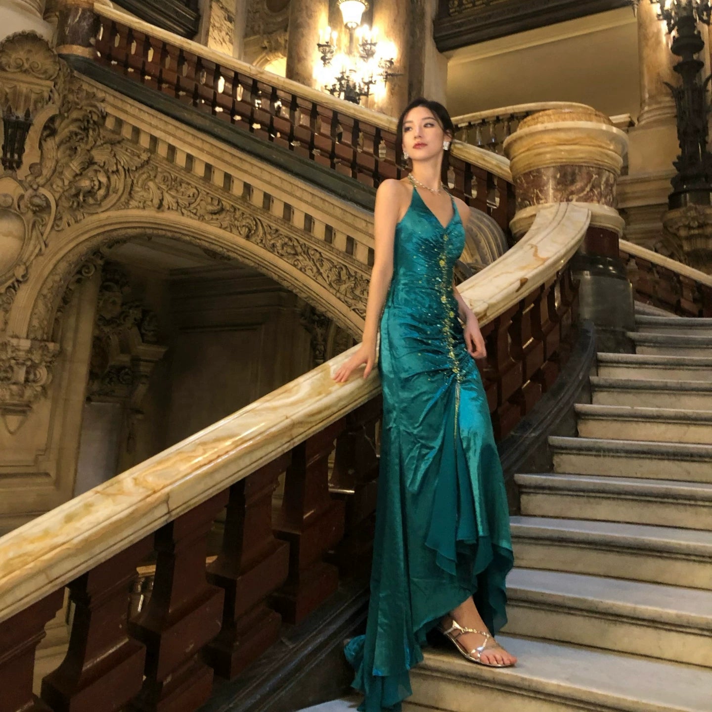 Luxury Halter Neck Pleated Green Prom Dress Sequins Mermaid Evening Dress AP7163