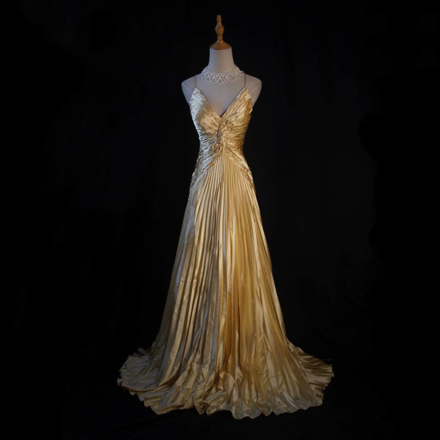 Classical Spaghetti Strap Pleated Gold Prom Dress Sequins A-Line Evening Dress AP7166