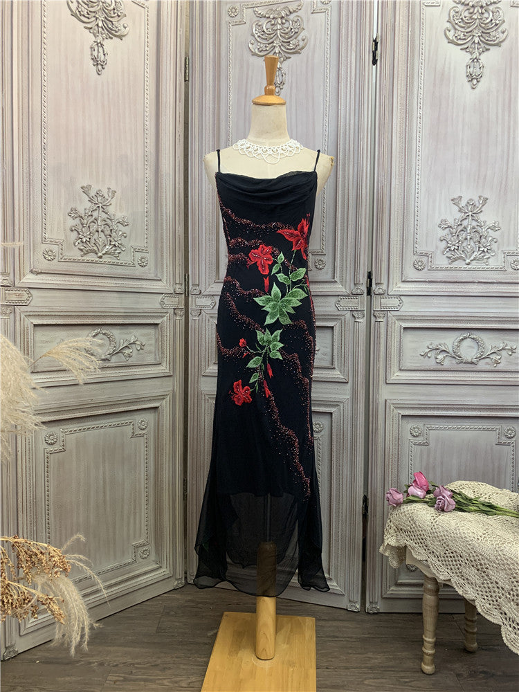 Gorgeous Spaghetti Strap Tulle Black Prom Dress Beads Appliques Mermaid Formal Dress AP7176