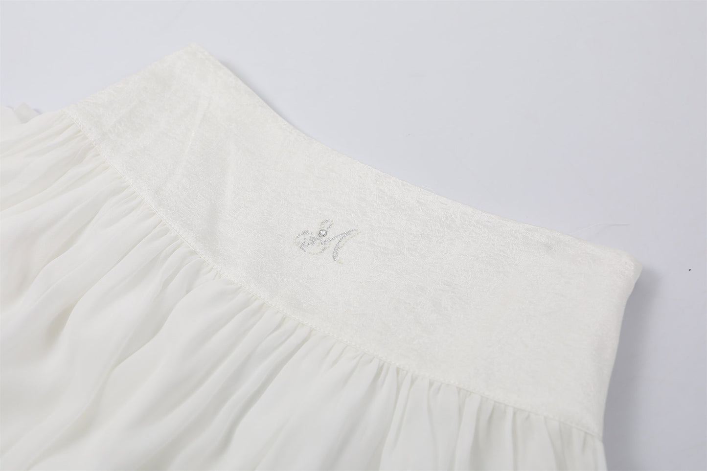 Adorable Chiffon Floral Applique A-Line Maxi Dresses Coastal Grandmother White Two-Piece Strapless Ruched Top Long Dress AP7189