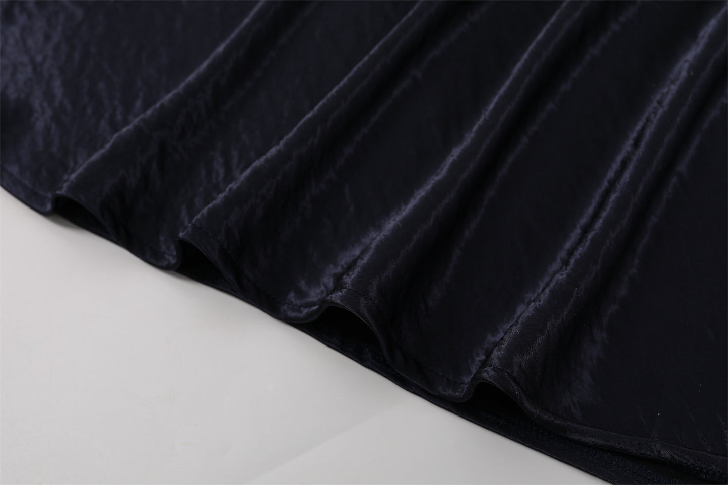 Sexy Twisted Strap Keyhole Ruched Bodice Maxi Dress Chic Satin Sleeveless Halter Neck Mermaid Long Dress AP7196