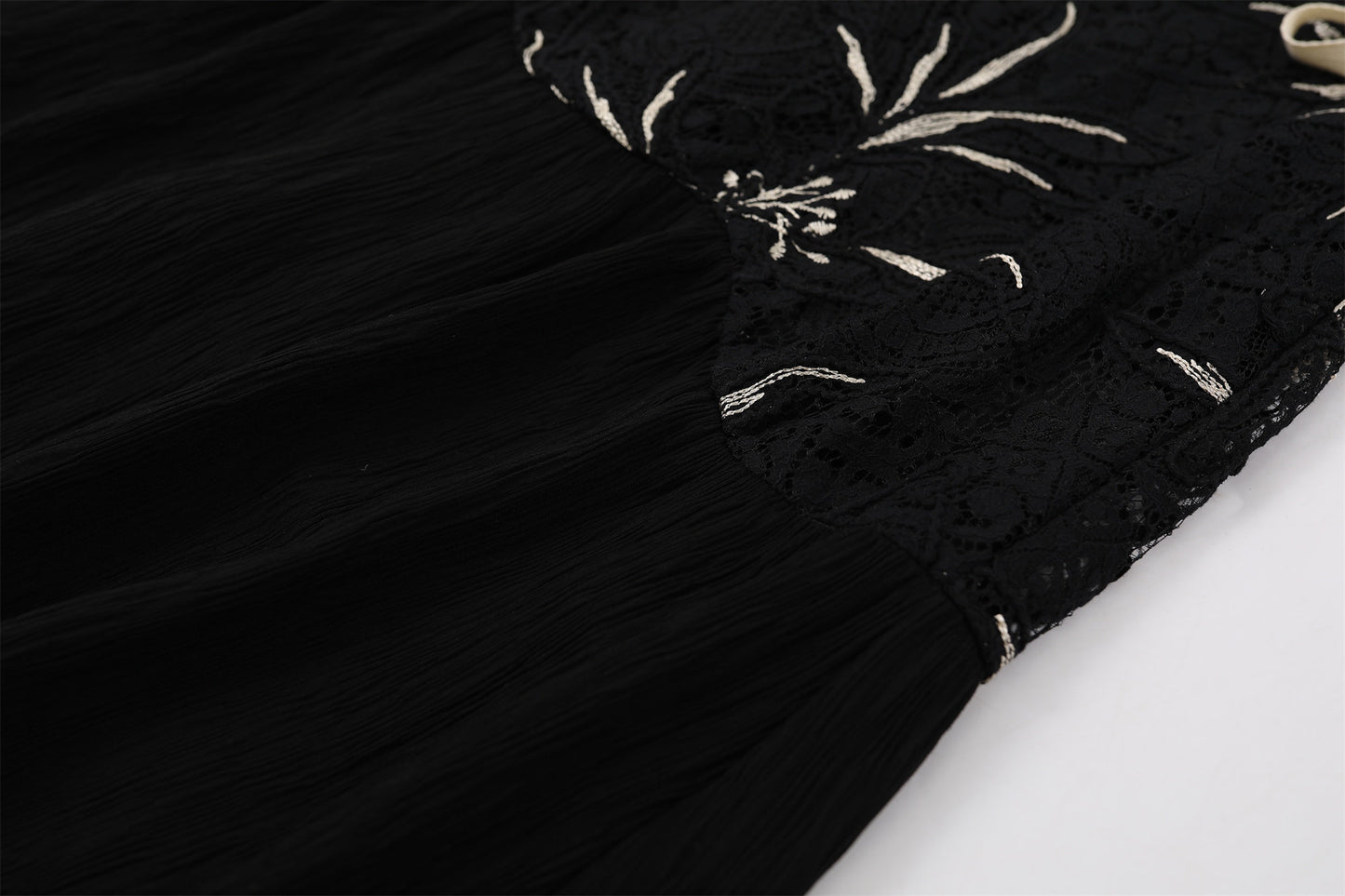 Hottie White Embroidery Waist Ties Jewel Neck A-Line Maxi Dresses Gothic Sleeveless Black Lace Evening Galas Long Dress AP7206