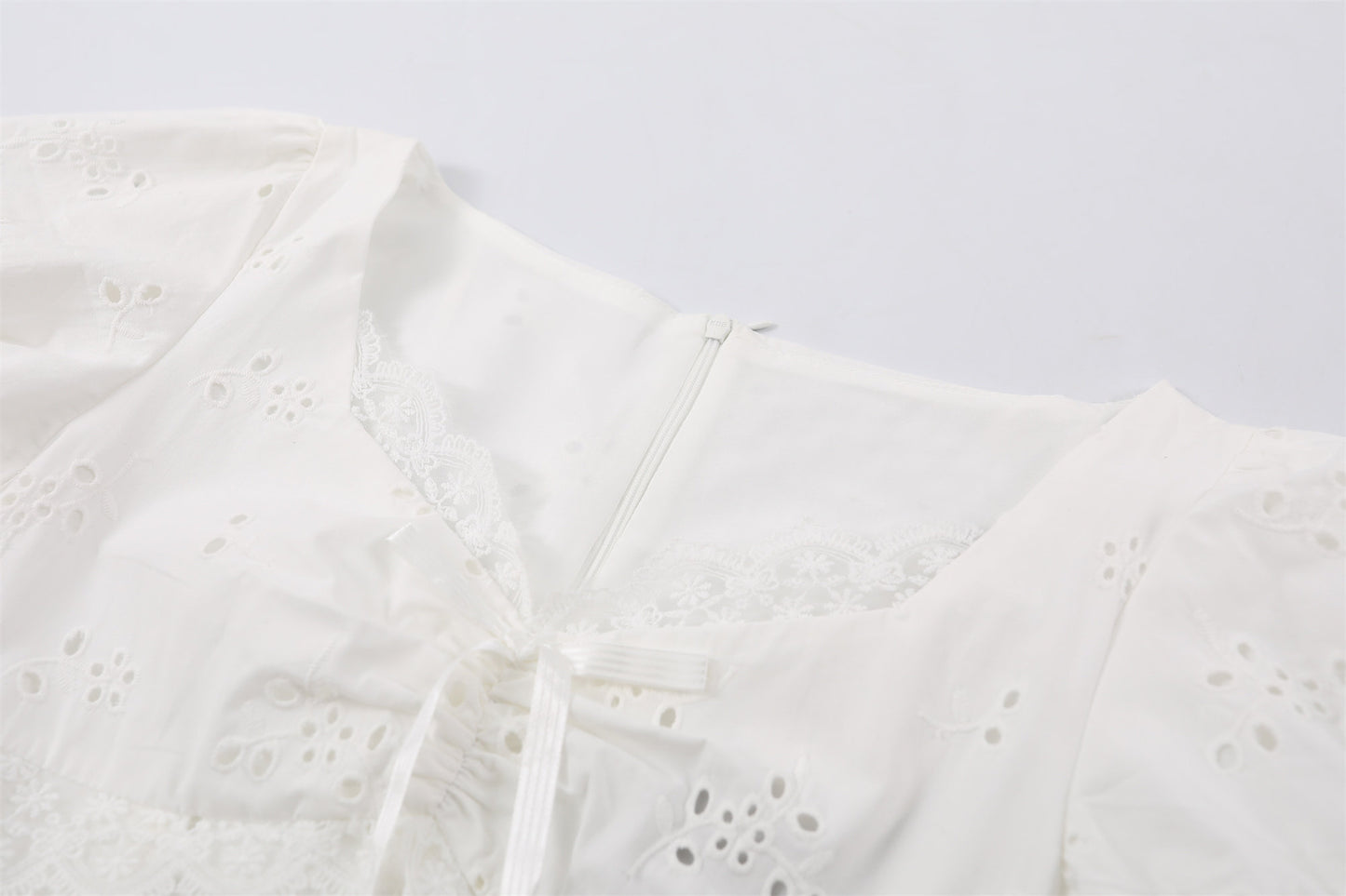 New Tendency Lace Trim Sweetheart Neckline A-Line Mini Skirt Soft Girl White Puff Sleeves Summer Brunch Short Dress AP7210