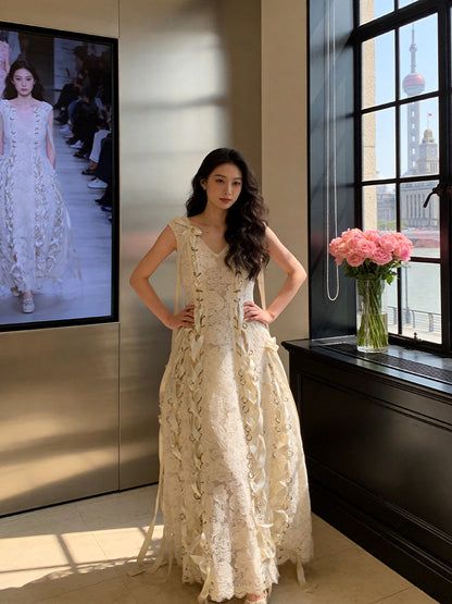 Avant-Garde V Neck Ivory Prom Dress Appliques Lace-Up A-Line Evening Dress AP7227