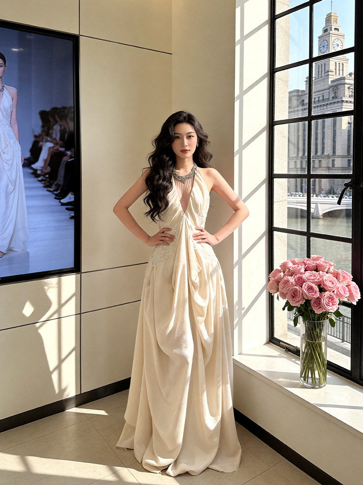 Cozy Halter Neck A-Line Prom Dress Ivory Appliques Evening Outfit AP7233