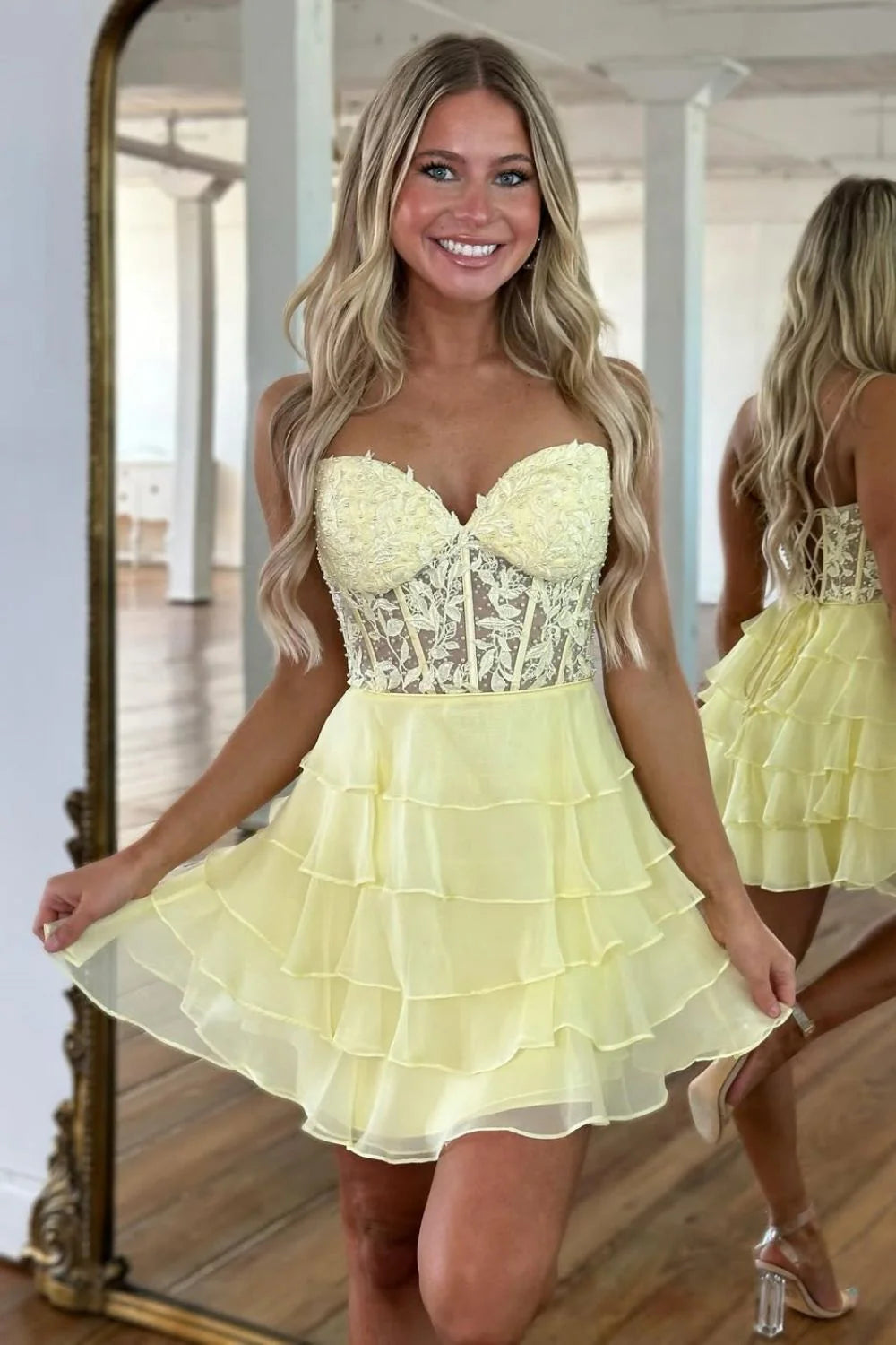 Charming A-Line Sweetheart Lace Top Short Tiered Chiffon Homecoming Dress AS040
