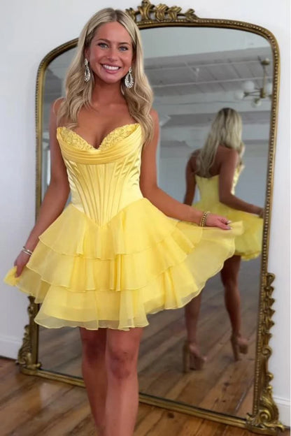 Elegant A-Line Sweetheart Short Tiered Chiffon Skirt Homecoming Dress AS079