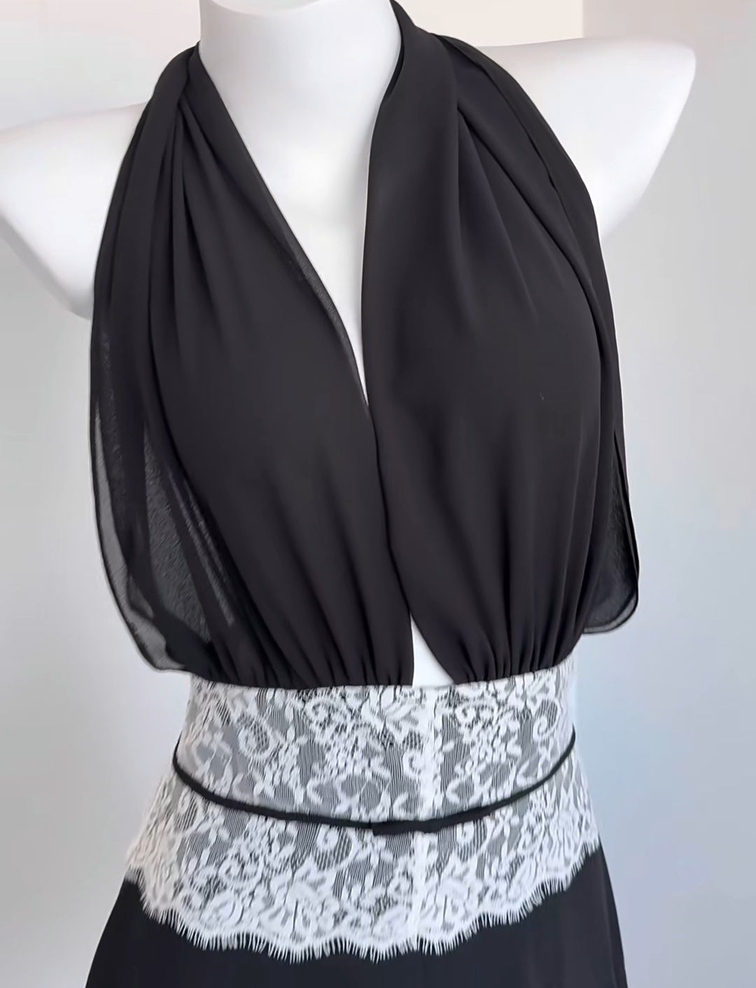 Vintage Black Halter Deep V Neck Lace Waistband A Line Chiffon Short Homecoming Dress AS1009