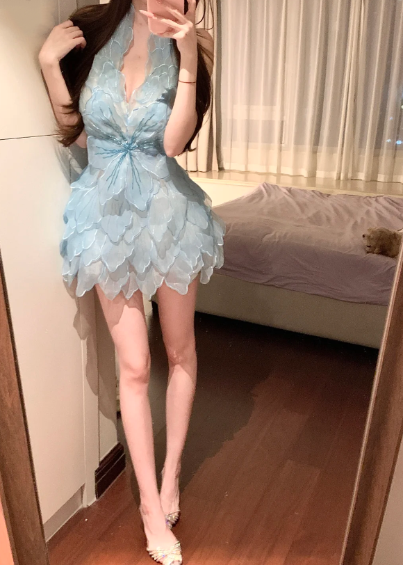 Ethereal Light Blue Halter V Neck Multi Layer 3D Petal Organza A Line Short Homecoming Dress AS1010