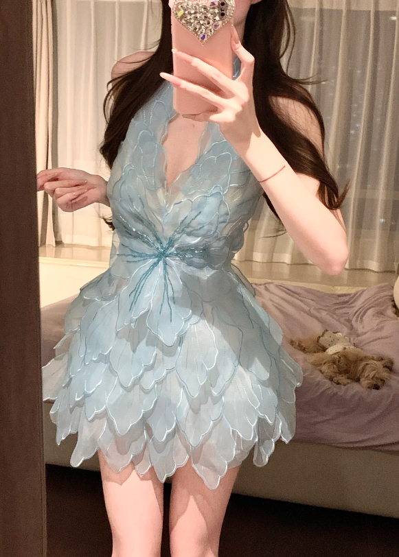 Ethereal Light Blue Halter V Neck Multi Layer 3D Petal Organza A Line Short Homecoming Dress AS1010