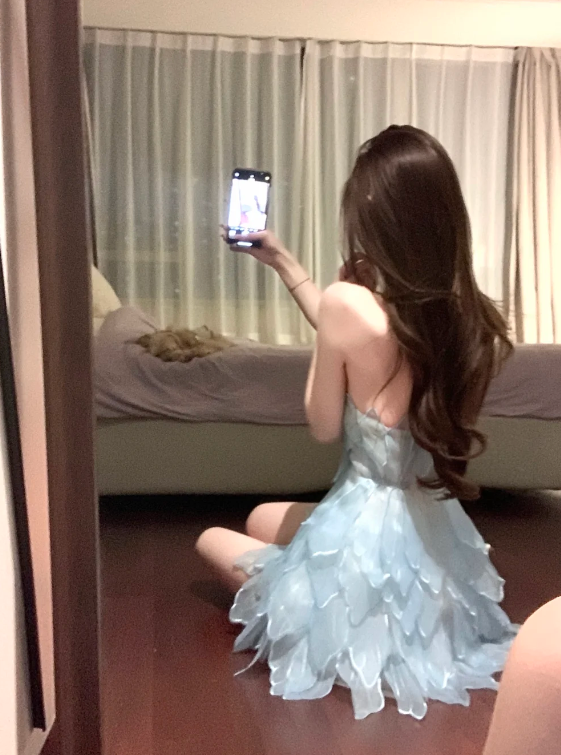 Ethereal Light Blue Halter V Neck Multi Layer 3D Petal Organza A Line Short Homecoming Dress AS1010