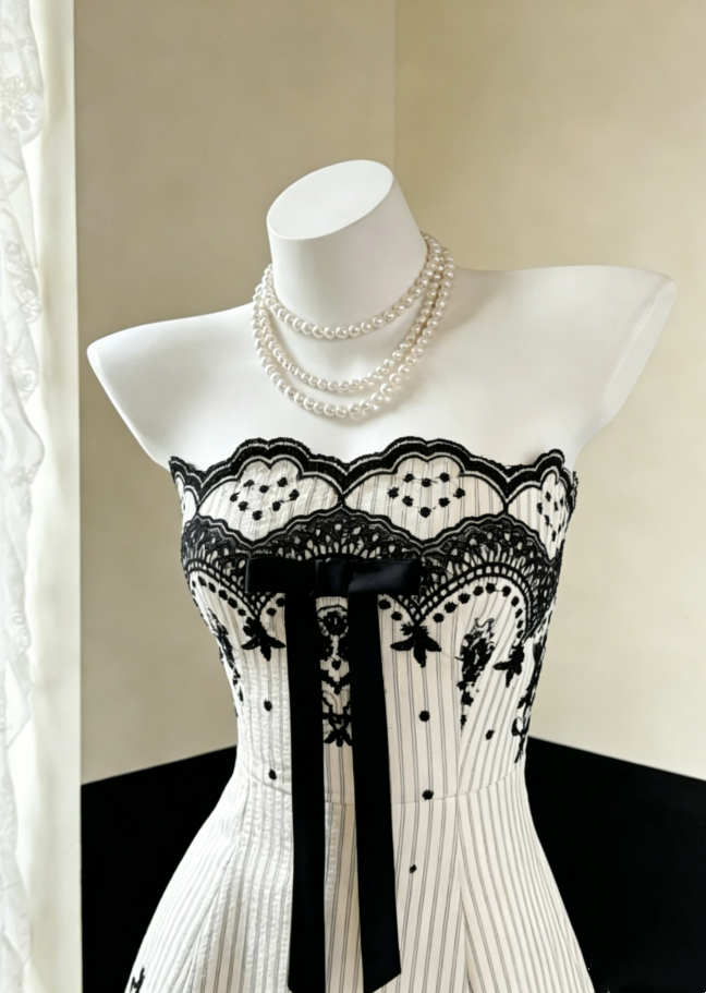 Vintage White Strapless Black Floral Lace Trim Front Satin Bow Vertical Pinstripe A Line Short Homecoming Dress AS1013