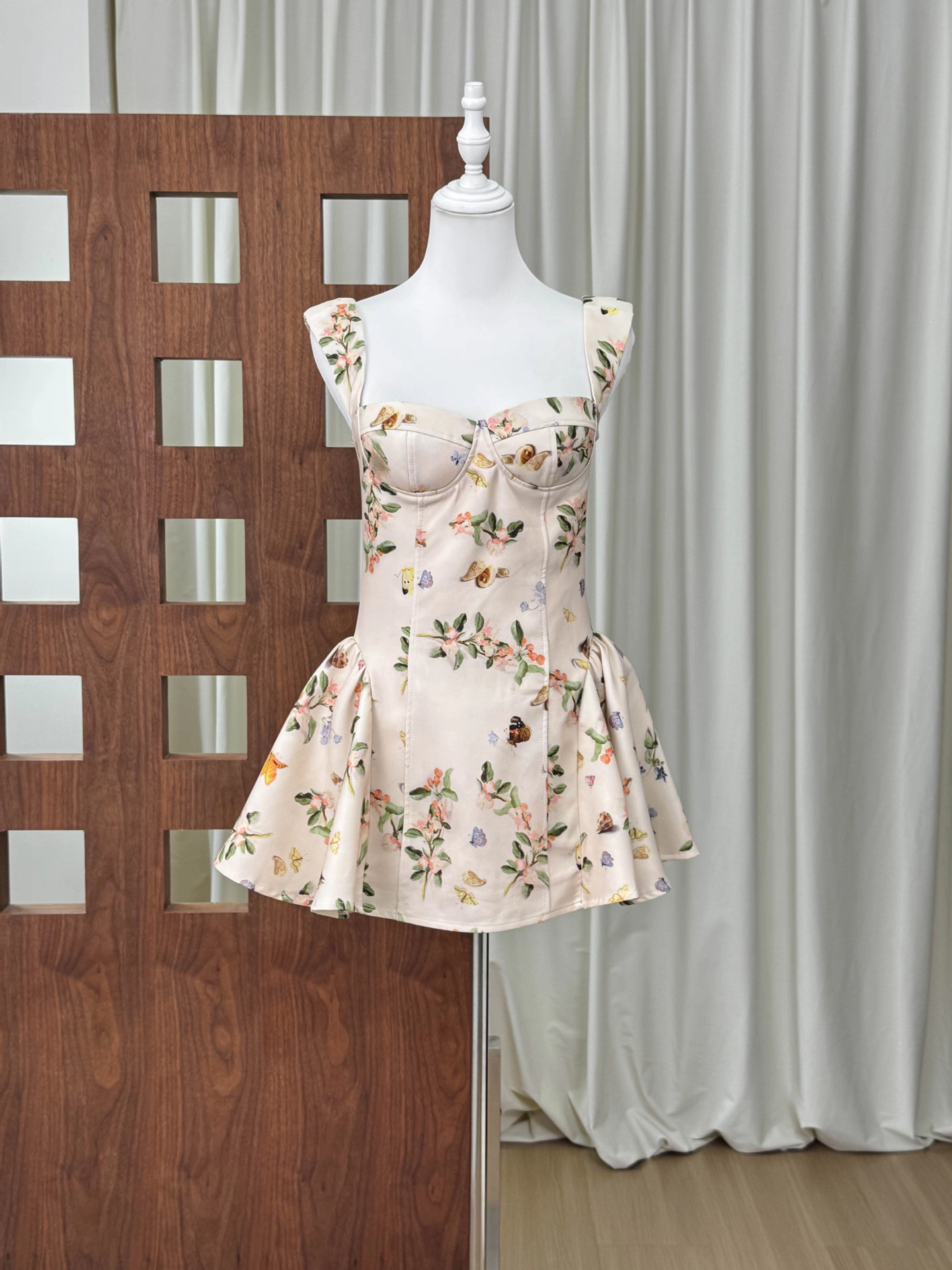 Hot Sale Ivory Butterfly Floral Print Straps Satin A Line Short Homecoming Dress AS1077