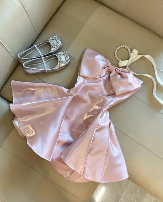 Sweet Light Pink Strapless Giant Front Bow A Line Voluminous Flared Skirt Gloss Satin Short Homecoming Dress AS1084