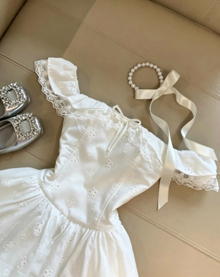 Elegant White Off Shoulder Eyelet Floral Embroidery Tulle Underskirt A Line Short Homecoming Dress AS1091