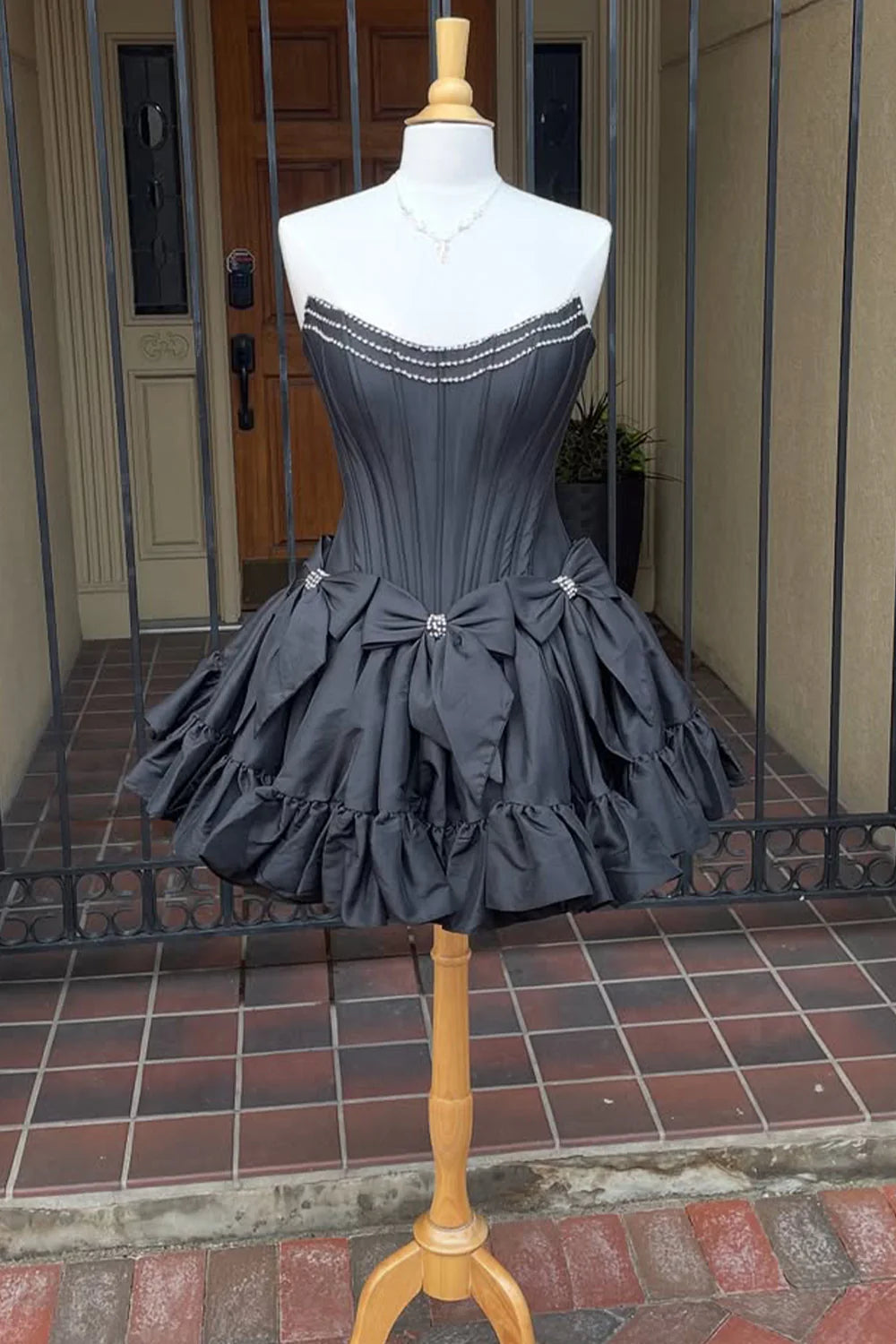 Pretty A-Line Strapless Short Satin Homecoming Dress With Bowknots AS119