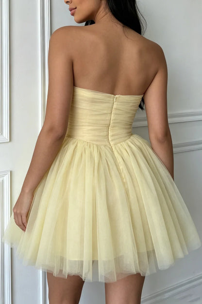 Gorgeous Yellow Strapless Sweetheart Neck Pleated A-Line Tulle Short Homecoming Dress AS1219