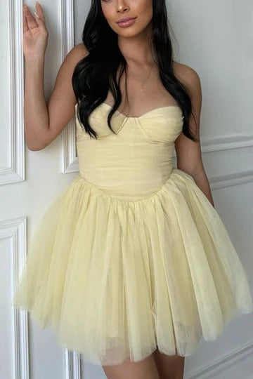 Gorgeous Yellow Strapless Sweetheart Neck Pleated A-Line Tulle Short Homecoming Dress AS1219