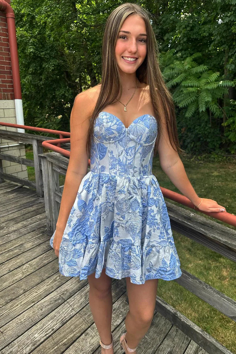 Glam White Blue Floral Jacquard Strapless Sweetheart Neck A Line Short Homecoming Dress AS1237