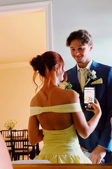 Elegant Yellow Off-Shoulder V-Neck Ruched Satin Backless A-Line Bubble Short Homecoming Dress AS1250