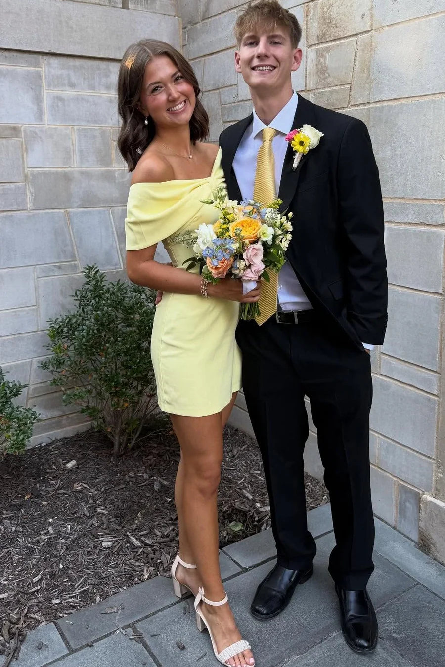 Chic Yellow Off The Shoulder Oversized Bow Bust Bodycon Mini Homecoming Dress AS1266