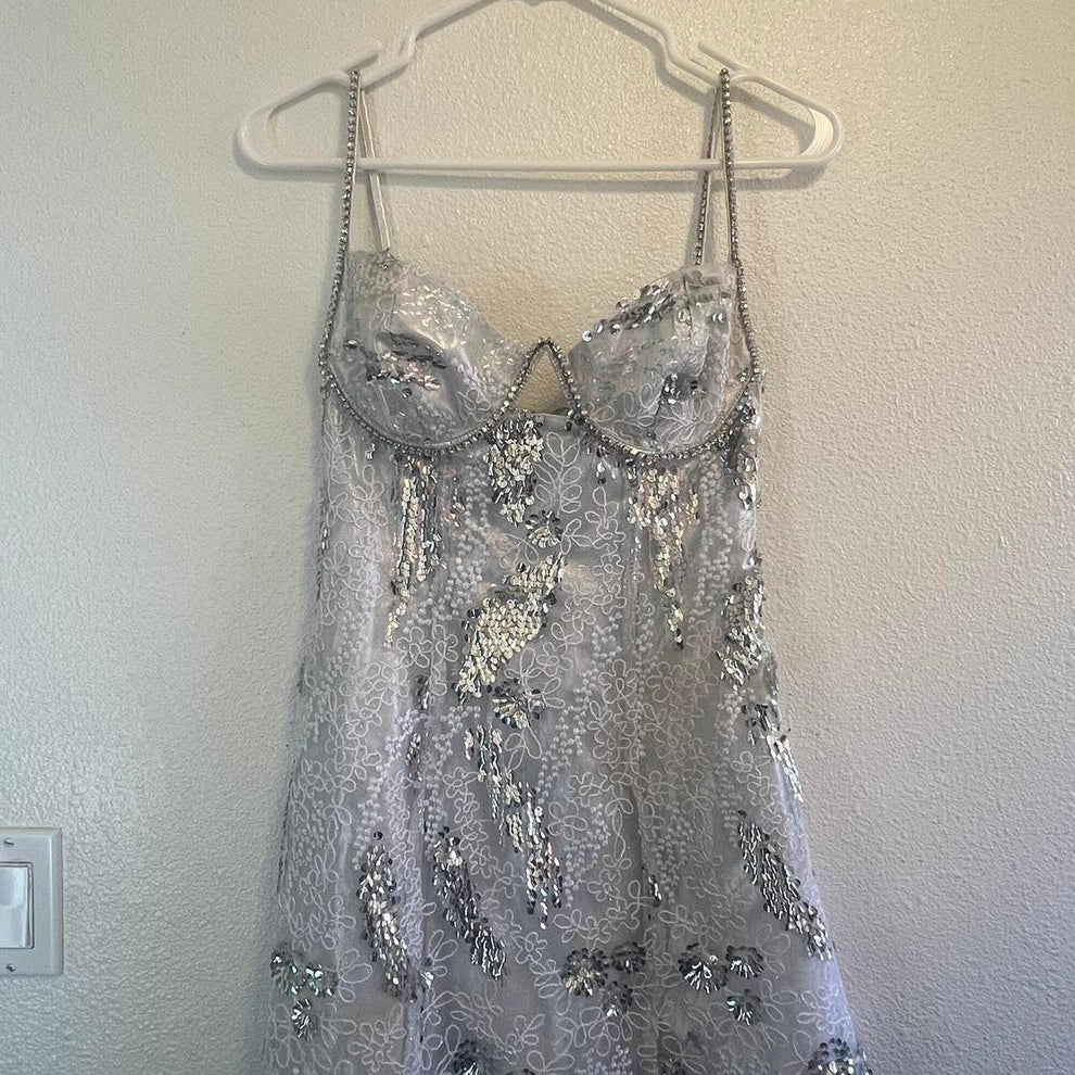 Gorgeous Silver Spaghetti Straps Sequin Rhinestone Trim Sweetheart Cutout Floral Lace Sheath Mini Homecoming Dress AS1290