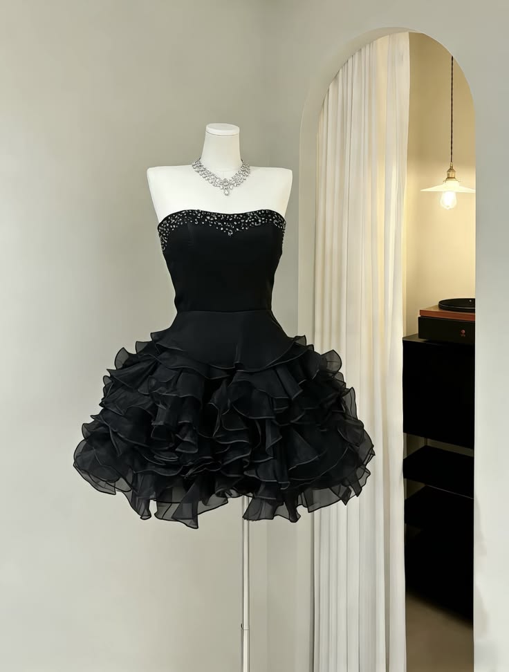 Elegant Black Strapless Beaded Tube Neck A Line Multi-Tier Ruffle Tulle Short Homecoming Dress AS1414