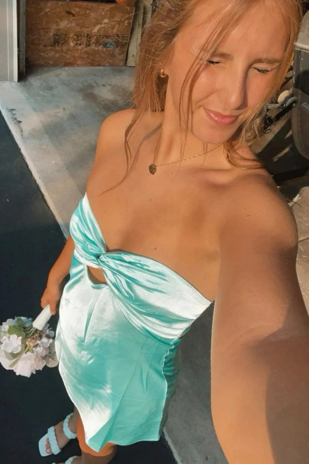 Chic Mint Green Satin Bodycon Short Homecoming Dress With Twist Front AS145
