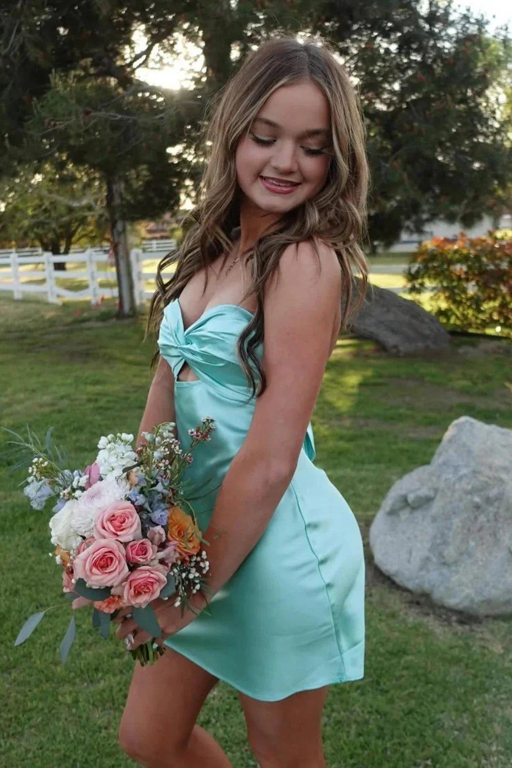 Chic Mint Green Satin Bodycon Short Homecoming Dress With Twist Front AS145