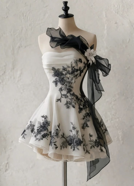Chic Strapless Black Floral Side Sheer Tulle A Line Short Homecoming Dress AS1464
