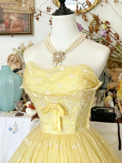 Romantic Yellow Strapless Ruffled Neck Front Bow White Floral Appliques A Line Midi Homecoming Dress AS1478