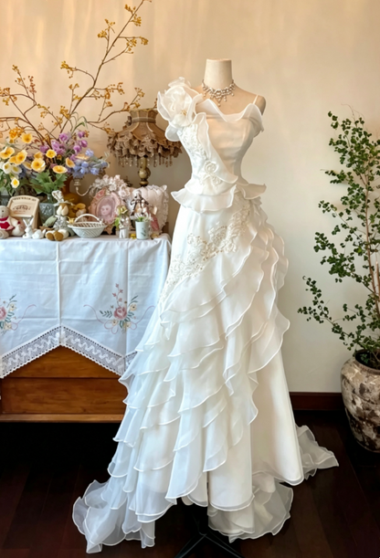 Elegant White Spaghetti Strap Applique Multi-Tier Ruffle Mermaid Wedding Dress With Chapel Train AE150