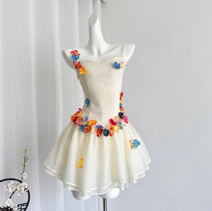 Lovely Ivory Spaghetti Strap 3D Floral Appliques A Line Short Tulle Short Homecoming Dress AS1518
