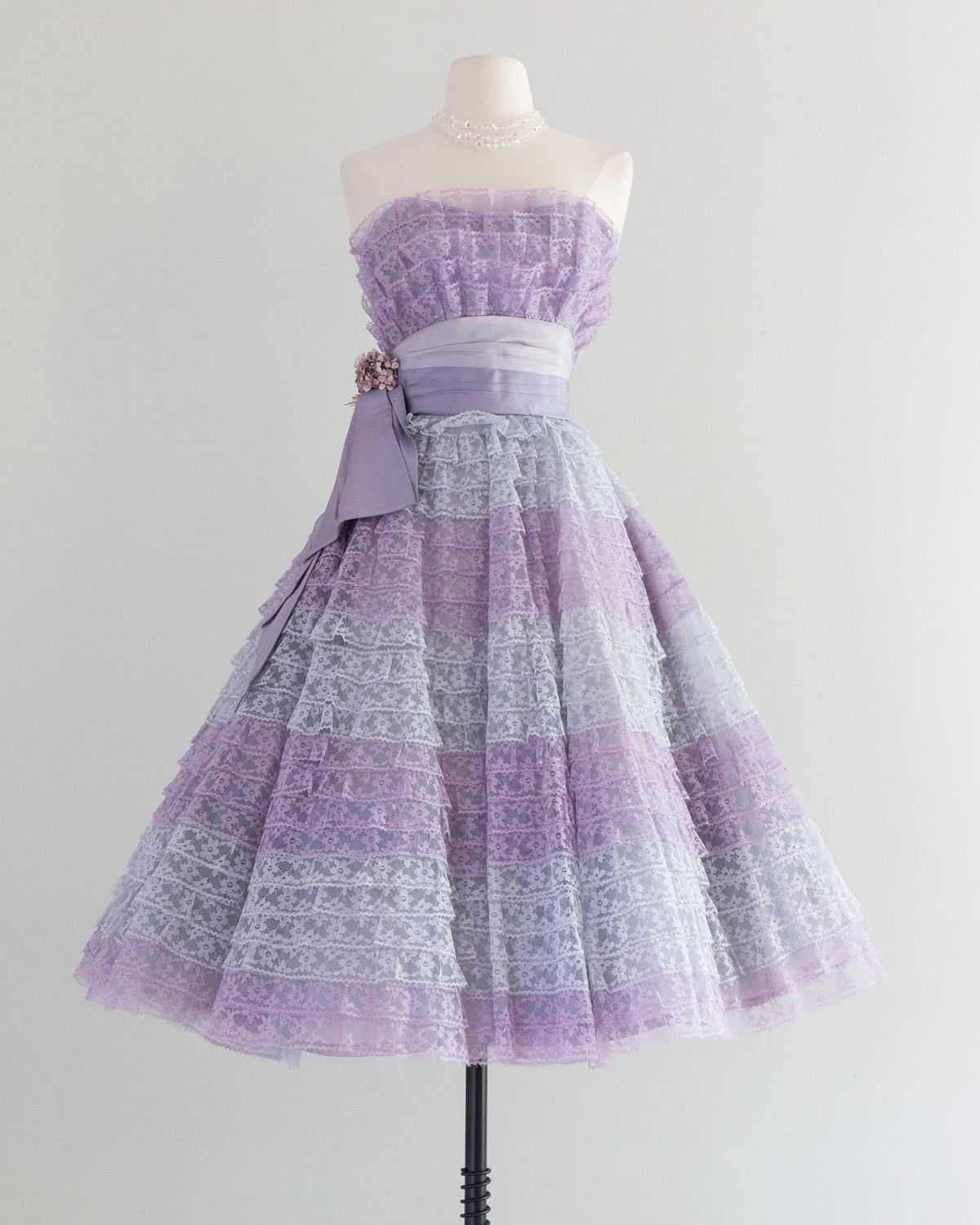 Romantic Lavender Strapless Satin Waistband Flower Striped Lace A Line Midi Homecoming Dress AS1580