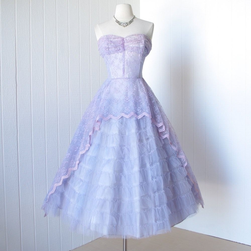 Romantic Lilac Strapless Runched Sweetheart Neck Lace Multi-Tiered Tulle A Line Midi Homecoming Dress AS1588