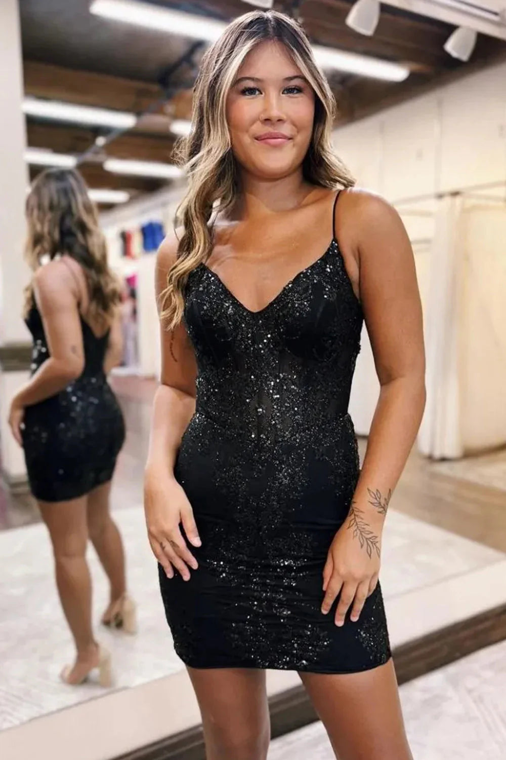 Sparkly Bodycon Spaghetti Straps Short Dress With Sequined Appliques Homecoming Dress AS181