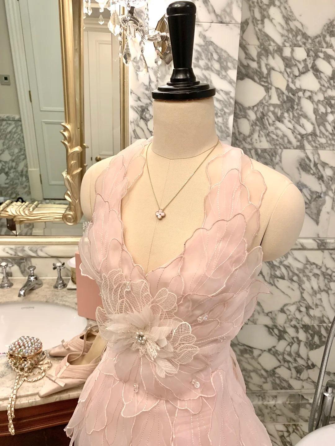 Gorgeous Pink Halter V‑Neck 3D Organza Flower Petal Layered A Line Short Homecoming Dress AS1974