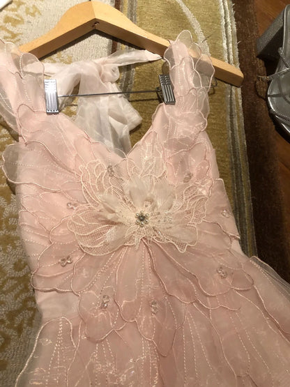 Gorgeous Pink Halter V‑Neck 3D Organza Flower Petal Layered A Line Short Homecoming Dress AS1974