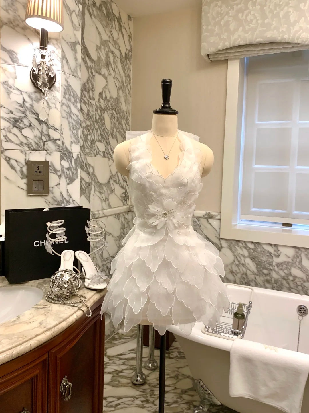 Gorgeous Pink Halter V‑Neck 3D Organza Flower Petal Layered A Line Short Homecoming Dress AS1974